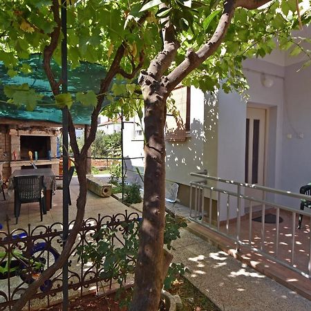 Apartment Meri- Near The Zadar Main Bus Station Bagian luar foto