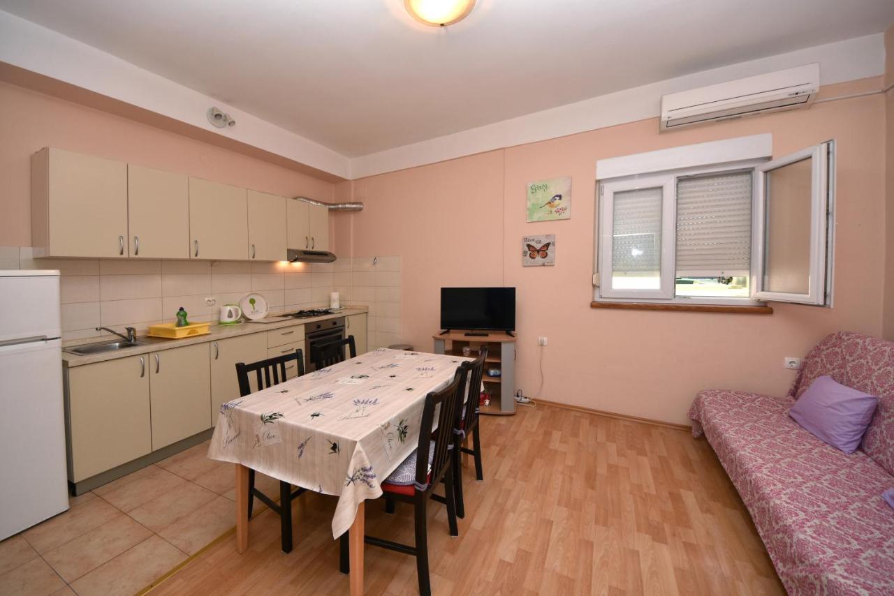 Apartment Meri- Near The Zadar Main Bus Station Bagian luar foto