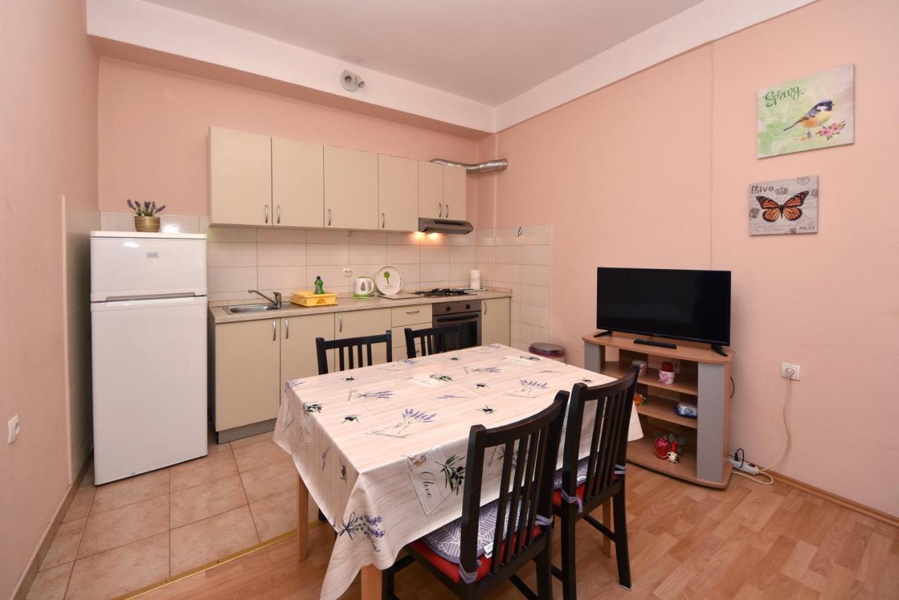 Apartment Meri- Near The Zadar Main Bus Station Bagian luar foto