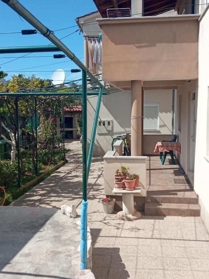 Apartment Meri- Near The Zadar Main Bus Station Bagian luar foto