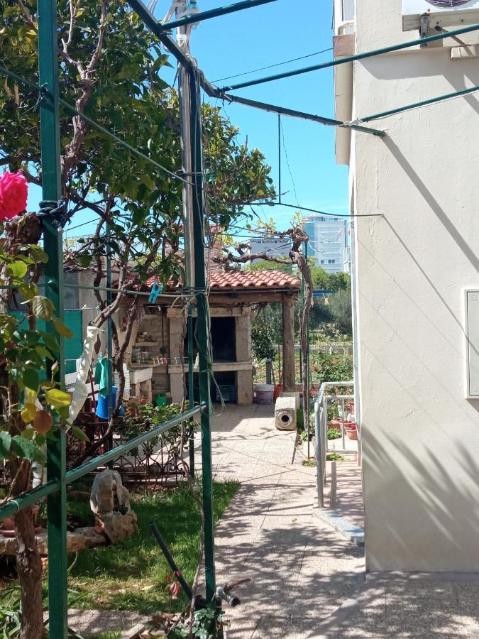 Apartment Meri- Near The Zadar Main Bus Station Bagian luar foto